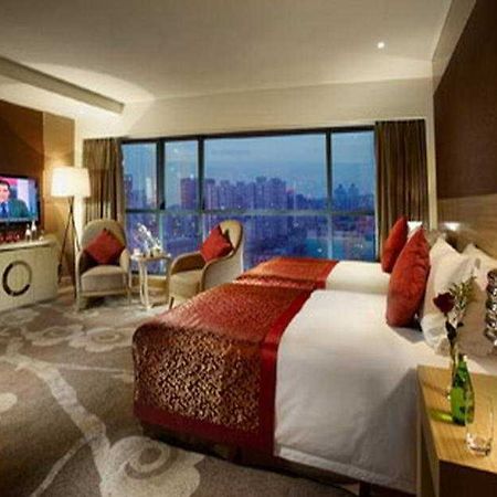 Regal Master Hotel Chengdu Exterior photo